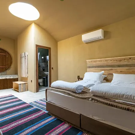Glamping Alliance Szálloda 4*